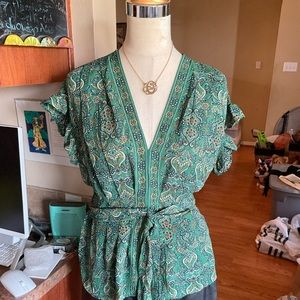 Max Studio Green Ruffled Sleeve SPRLEAPFP V-Neck Blouse Size S, NWT